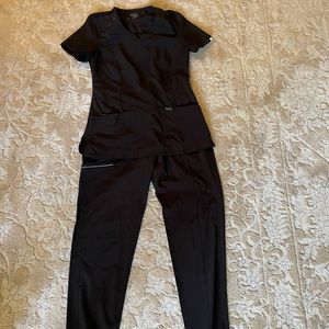 ❤️ Cherokee XFINITY scrubs ❤️